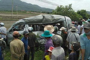 Vụ tai nạn đường sắt ngày 31-7 tại Bình Thuận làm 3 người trên xe khách chết tại chỗ