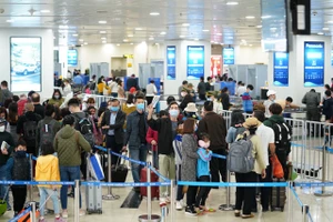 Lượng hành khách quốc tế về sân bay Nội Bài giảm dần