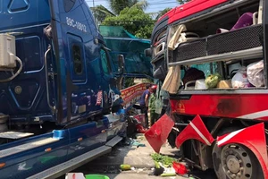 Hiện trường vụ tai nạn vừa xảy ra tại huyện Kỳ Anh, Hà Tĩnh