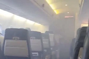 Hành khách đốt lửa trên máy bay bị phạt 2 triệu đồng