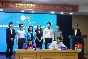  Tổng hội Y học Việt Nam và Hội Thầy thuốc trẻ Việt Nam ký kết chương trình Nâng cao năng lực y tế cơ sở 