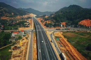 Bộ GTVT yêu cầu VEC đẩy nhanh tiến độ xây dựng đường cao tốc Bến Lức - Long Thành