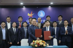 Hội Doanh nhân trẻ Việt Nam và Hội Sinh viên Việt Nam ký thoả thuận hợp tác chiều 9-3.