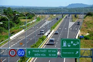 Thúc đẩy triển khai hệ thống giao thông thông minh trên các tuyến đường bộ cao tốc