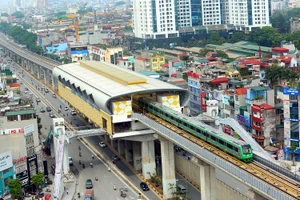 Mỗi ngày có trên 35.000 hành khách sử dụng tuyến đường sắt đô thị Cát Linh - Hà Đông