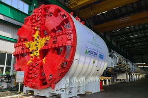 Máy đào TBM (Tunnel Boring Machine) cho đoạn đi ngầm của dự án metro Nhổn - ga Hà Nội