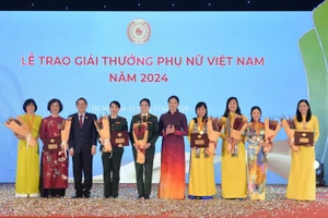 Lễ trao Giải thưởng Phụ nữ Việt Nam