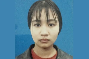 Công an Hà Nội truy nã “hot girl” 18 tuổi đưa người ra nước ngoài bán dâm