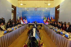 Chánh án các nước ASEAN cùng chia sẻ kinh nghiệm trong hệ thống tư pháp 