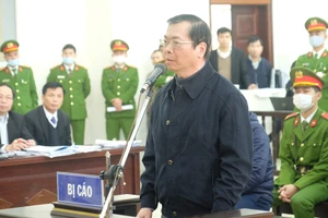 Hoãn phiên xét xử cựu Bộ trưởng Vũ Huy Hoàng lần 2