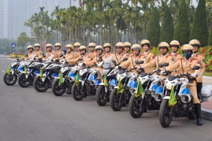 Lãnh đạo Cục Cảnh sát giao thông kiểm tra công tác tổ chức phân luồng cho Đại hội Đảng