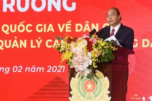 Thủ tướng Nguyễn Xuân Phúc: Đẩy nhanh việc chuyển đổi số trong quản lý dân cư