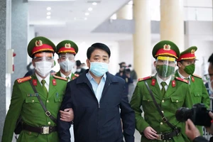 Ông Nguyễn Đức Chung chuẩn bị hầu tòa ở vụ án giúp Nhật Cường trúng gói thầu số hóa