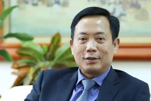 Cách chức Chủ tịch Ủy ban Chứng khoán Nhà nước đối với ông Trần Văn Dũng
