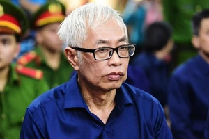 Cựu Tổng Giám đốc Ngân hàng Đông Á Trần Phương Bình tiếp tục bị khởi tố