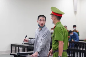 Vụ đóng đinh vào đầu bé gái 3 tuổi: Đề nghị tử hình bị cáo Nguyễn Trung Huyên