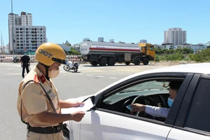 Tước quyền sử dụng hơn 22.600 giấy phép lái xe, tạm giữ trên 1.800 xe ô tô