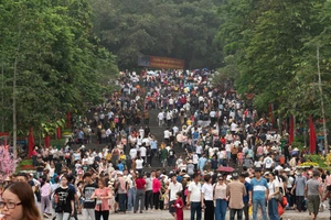 Nghiêm cấm chèo kéo khách tại lễ hội Đền Hùng