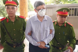 Cựu Bộ trưởng Bộ Y tế Nguyễn Thanh Long nộp thêm 1 tỷ đồng khắc phục hậu quả