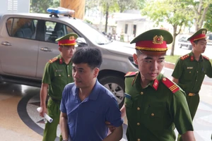 Mẹ Phan Quốc Việt đề nghị hủy kê biên hơn 50 sổ tiết kiệm 