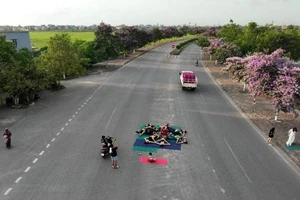 Nhóm người tập yoga dưới lòng đường ở Thái Bình bị xử phạt
