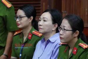 Bị cáo buộc chuyển hàng tỷ USD ra nước ngoài, bà Trương Mỹ Lan khai gì?