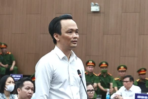 Chỉ hơn 30 người trong số 30.000 bị hại tới phiên xét xử liên quan đến ông Trịnh Văn Quyết