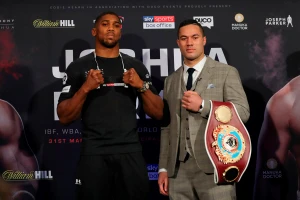 Anthony Joshua (trái) và Joseph Parker sẵn sàng cho thử thách cao độ