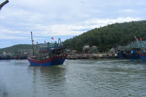 Nghệ An: 2 ngư dân bị điện giật tử vong trên biển