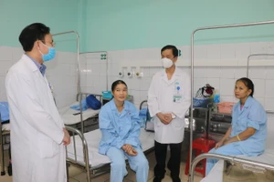 Thanh Hóa: 11 công nhân bị phản ứng sau tiêm vaccine Covid-19 được xuất viện 