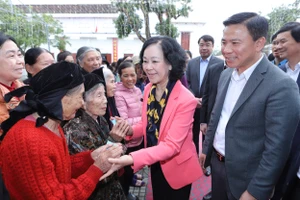 Đồng chí Trương Thị Mai thăm, làm việc và chúc tết tại tỉnh Thanh Hóa