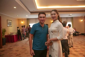 Ông Nguyễn Tuấn Phong và Tường Vy - Hoa hậu Du lịch Thế giới 2019 được yêu thích nhất