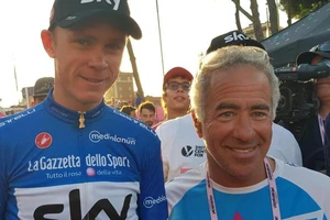 Chris Froome và ông trùm Sylvan Adams ở Israel kỳ giải Giro d'Italia 2018