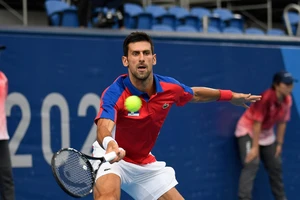 Nỗ lực "hứng lấy" Golden Slam của Djokovic tan thành mây khói