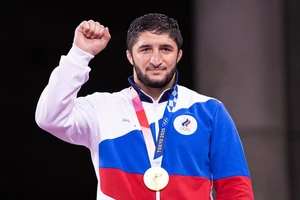 Sadulaev giành HCV vật tự do hạng cân 97kg