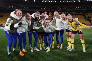 Rubensson (giữa) và các đồng đội ở World Cup nữ 2023