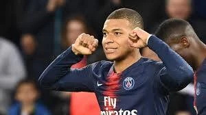 Ở PSG, Neymar “rớt giá” trước Mbappe