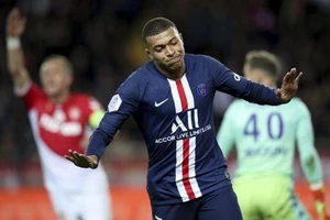 Kylian Mbappe ăn mừng chiến thắng