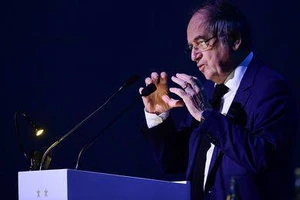 Ligue 1 kiến nghị kết thúc giải vào giữa tháng 7