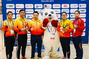 Nguyễn Thị Hương (thứ 2 bên phải, từ ngoài vào) đã giành HCĐ ở giải vô địch thế giới năm 2019. Ảnh: NHƯ CƯỜNG