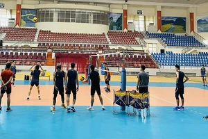Các đội bóng chuyền Việt Nam đang trong giai đoạn tập luyện tại Ninh Bình. Ảnh: MINH CHIẾN