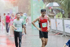Nguyễn Văn Lai đã về nhất nội dung 21km nam tại giải. Ảnh: BTC