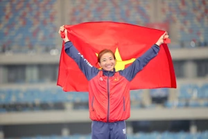 Tuyển thủ Nguyễn Thị Oanh là một trong những VĐV đang thi đấu ấn tượng tại SEA Games 32 của Đoàn thể thao Việt Nam và được người hâm mộ cả nước cổ vũ nhiệt thành. Ảnh: DŨNG PHƯƠNG