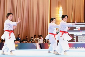 Võ sĩ kata nữ của karate Việt Nam đang có sự chuẩn bị kĩ lưỡng hướng tới dự ASIAD 19. Ảnh: DŨNG PHƯƠNG