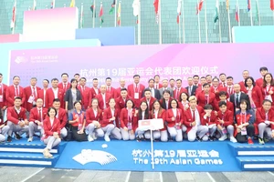 Đoàn thể thao Việt Nam đã quyết tâm thi đấu tại ASIAD 19 nhưng thưởng "nóng" cho thành tích HCV lại vẫn đang...chờ. Ảnh: LƯỢNG LƯỢNG