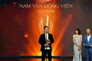Phạm Quang Huy là nam VĐV của năm. Ảnh: BTC
