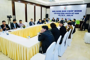 Liên đoàn bóng chuyền Việt Nam đã làm việc cuối tuần qua để có những tổng kết năm 2023, đề ra công tác chuyên môn năm 2024. Ảnh: VFV
