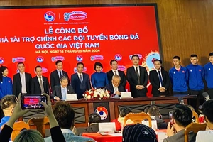 Liên đoàn bóng đá Việt Nam đã nhận gói tài trợ cho các đội bóng tuyển bóng đá quốc gia giai đoạn 2024-2027. Ảnh: MINH MINH