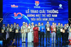 Quyền Chủ tịch nước Võ Thị Ánh Xuân đã có dự Lễ trao thưởng Gương mặt trẻ Việt Nam tiêu biểu 2023. Ảnh: BTC