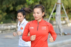 Nguyễn Thị Oanh đang tập luyện tại Phú Yên chuẩn bị cho giải đấu. Ảnh: NHƯ Ý